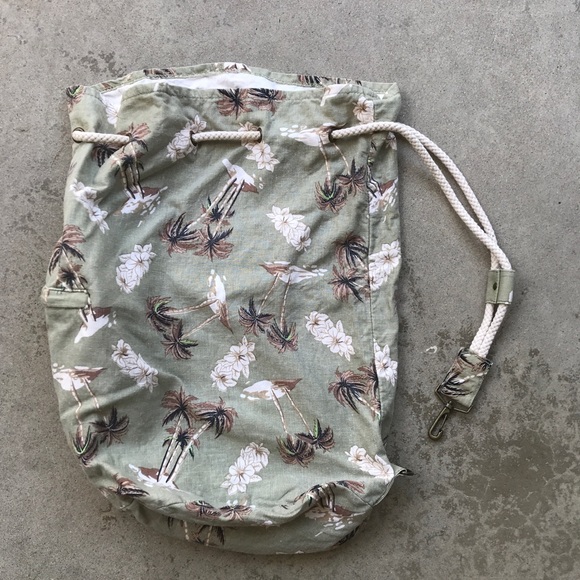 Beachy Hawaiian Print Cotton Backpack - Picture 6 of 11